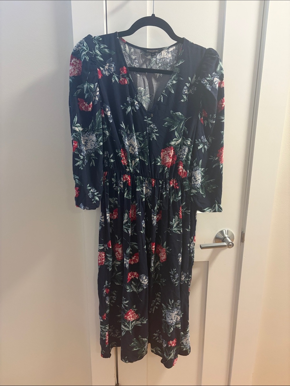 Banana Republic Navy Floral V-Neck Long Sleeve Maxi Dress